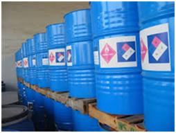 Barricas e contentores químicos